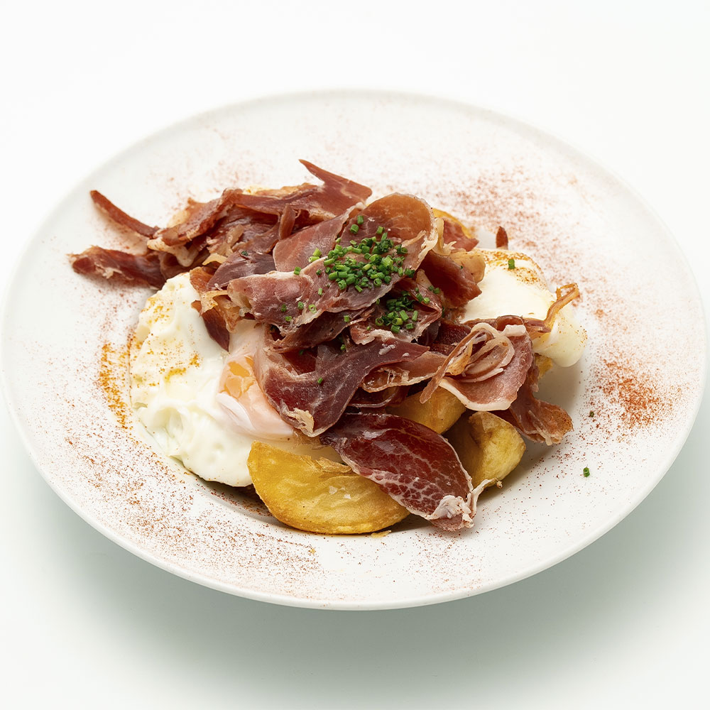 Huevos con patata y jamón
